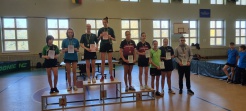 S. Morkūnaitė - antra iš kairės